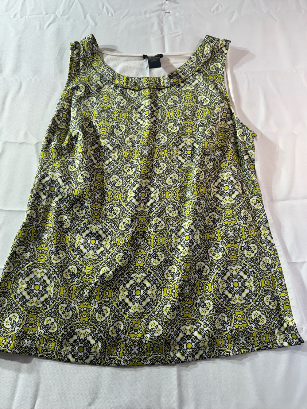 Ann Taylor Medium Petite Sleeveless Camisole in Yellow and Black Mosaic Print